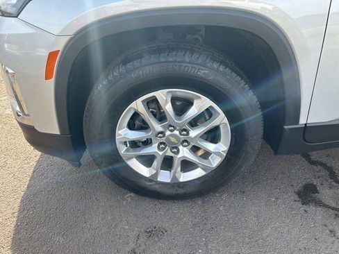 Used 2022 Chevrolet Traverse LS image 44