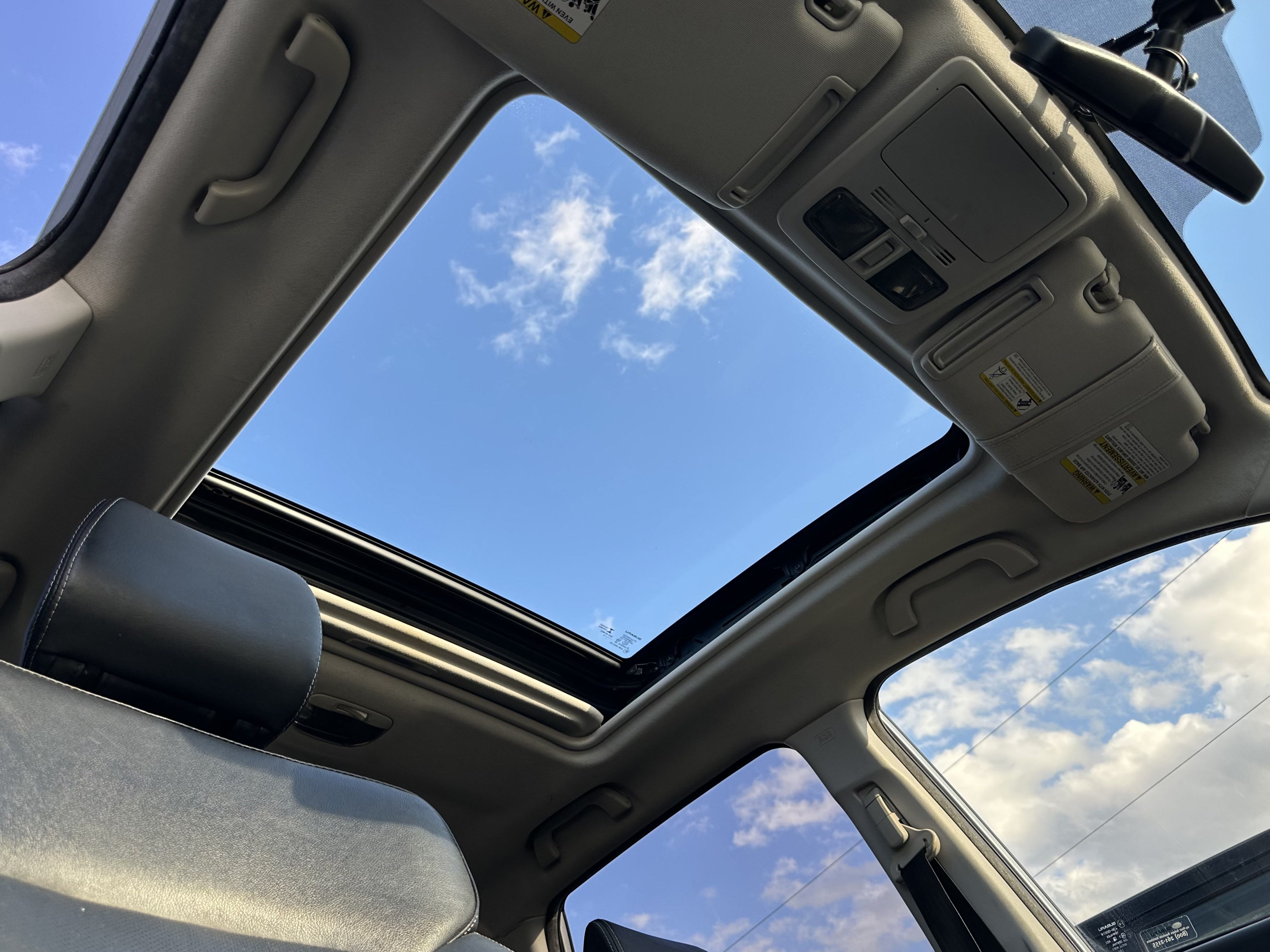 Used 2014 Subaru Forester 2.5i Limited AWD/4WD image 16