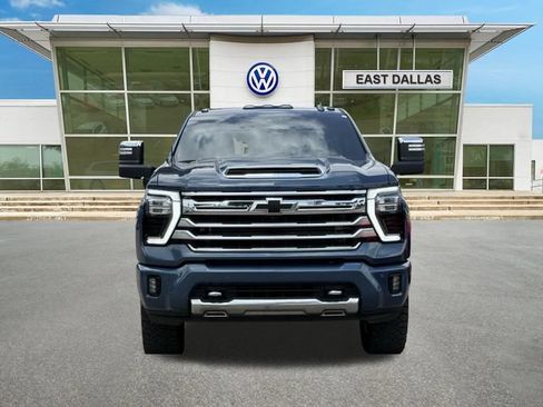 Used 2025 Chevrolet Silverado 2500 High Country w/ Technology Package AWD/4WD image 6