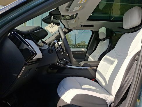 New 2025 Land Rover Range Rover Sport Dynamic SE image 10