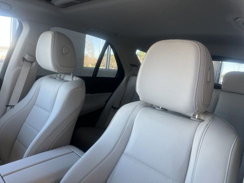 Certified 2025 Mercedes-Benz GLE 450e 4MATIC image 16