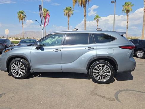 Used 2021 Toyota Highlander Platinum FWD image 15