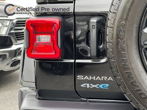 Certified 2025 Jeep Wrangler Unlimited Sahara w/ Safety Group AWD/4WD image 27