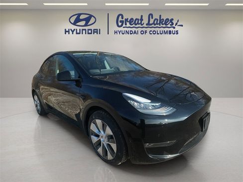 Used 2021 Tesla Model Y Long Range image 7