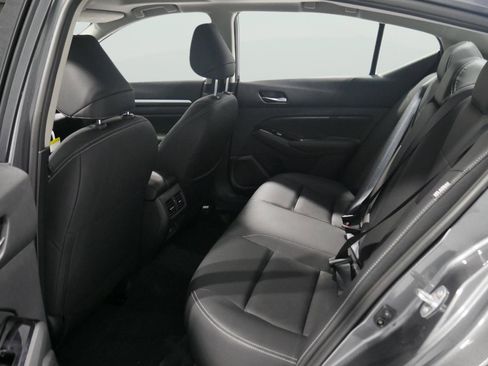 New 2025 Nissan Altima 2.5 SL FWD image 12
