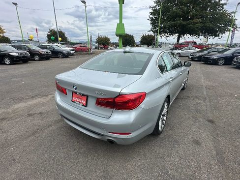 Used 2017 BMW 530i xDrive AWD/4WD image 4