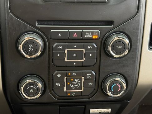 Used 2013 Ford F150 XLT w/ Mid Equipment Group RWD image 21
