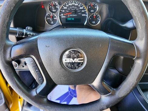 Used 2016 GMC Savana 3500 Extended image 10