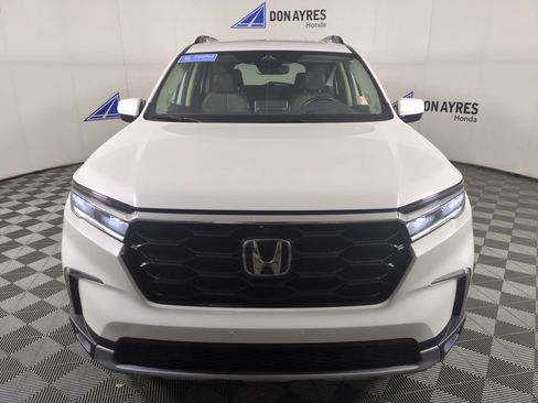 Certified 2023 Honda Pilot Elite image 12