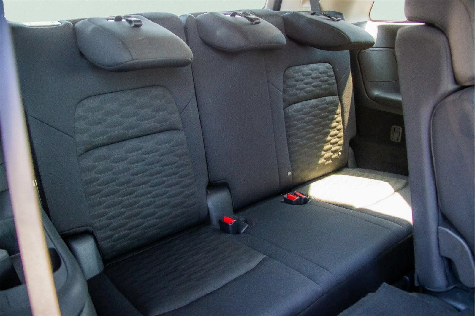Used 2025 Nissan Pathfinder SV FWD image 9
