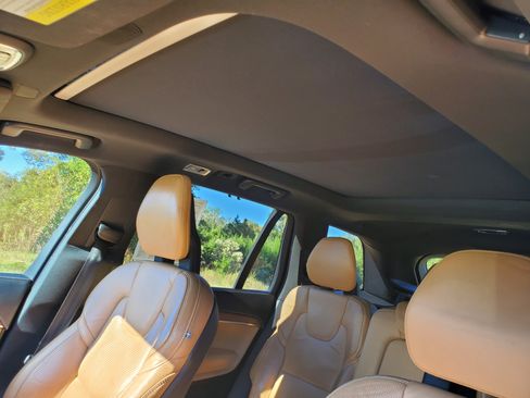 Used 2016 Volvo XC90 T6 image 17