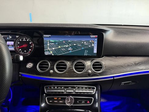 Used 2017 Mercedes-Benz E 300 4MATIC image 13