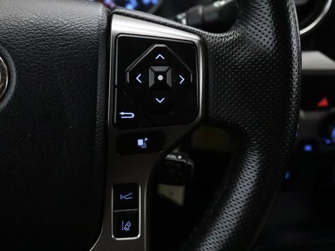 Used 2019 Toyota Tacoma SR5 AWD/4WD image 20