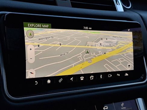 Used 2022 Land Rover Range Rover Sport SVR image 14