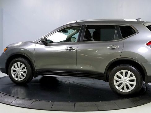 Used 2017 Nissan Rogue S w/ S Appearance Package image 4