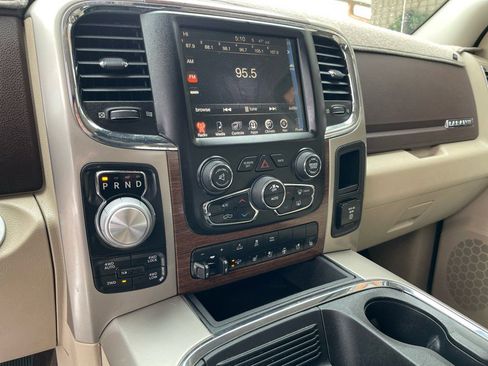 Used 2015 RAM 1500 Laramie w/ Convenience Group image 32