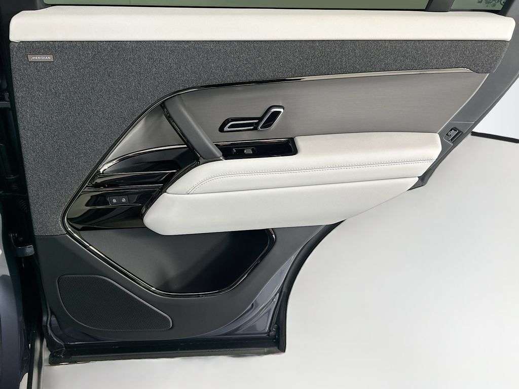 New 2026 Land Rover Range Rover Sport SE AWD/4WD image 26