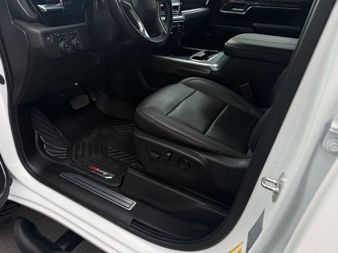 Used 2024 Chevrolet Silverado 3500 LTZ w/ LTZ Plus Package AWD/4WD image 20