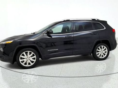 Used 2015 Jeep Cherokee Limited w/ Trailer Tow Group FWD image 4