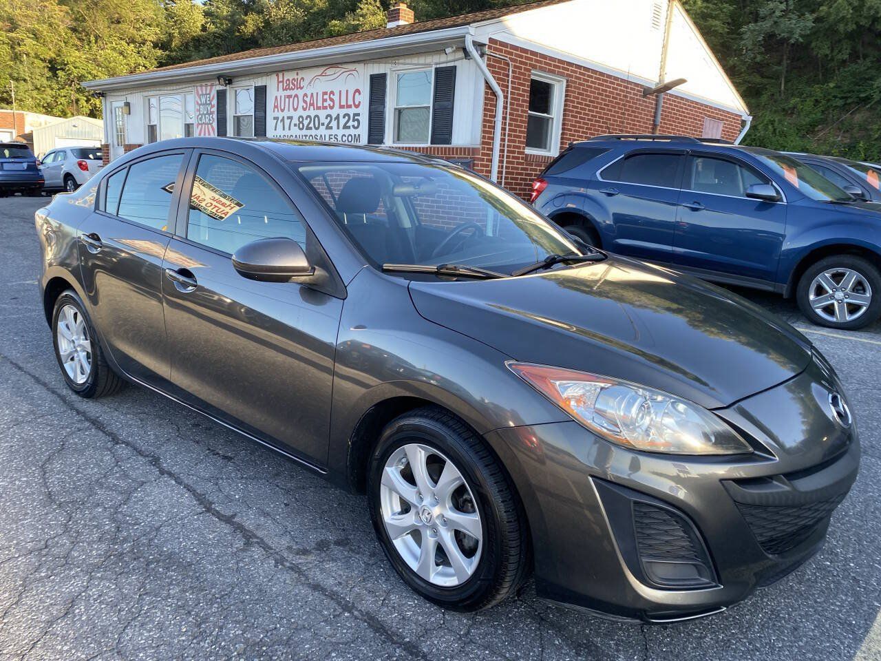 Used 2011 MAZDA MAZDA3 i Touring FWD image 2