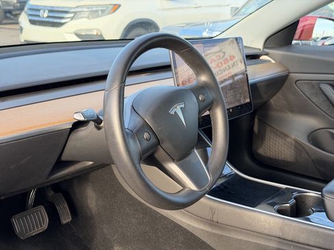 Used 2020 Tesla Model 3 Standard Range Plus image 16