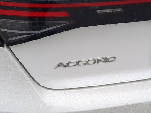 Used 2023 Honda Accord Sport image 15