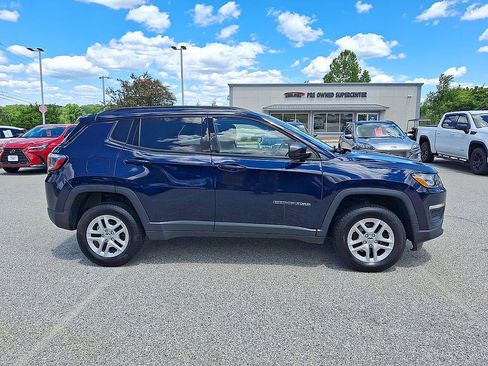 Used 2018 Jeep Compass Sport w/ Tech Group AWD/4WD image 25