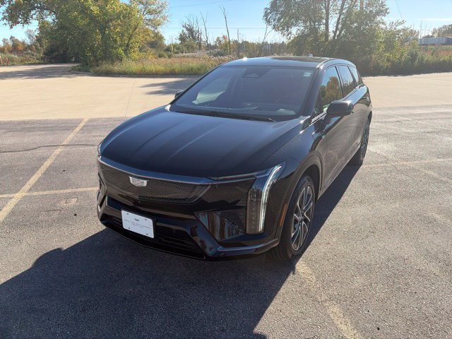 Used 2026 Cadillac Optiq Sport 2 w/ LPO, Floor Liner Package AWD/4WD image 1