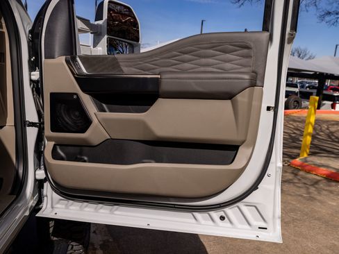 Used 2026 Ford F450 Platinum w/ Platinum Plus Package image 38