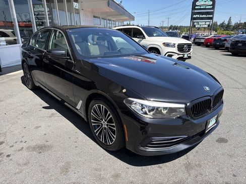 Used 2018 BMW 530i xDrive w/ Premium Package AWD/4WD image 8
