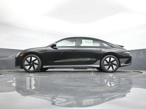 New 2025 Hyundai Ioniq 6 SE image 37