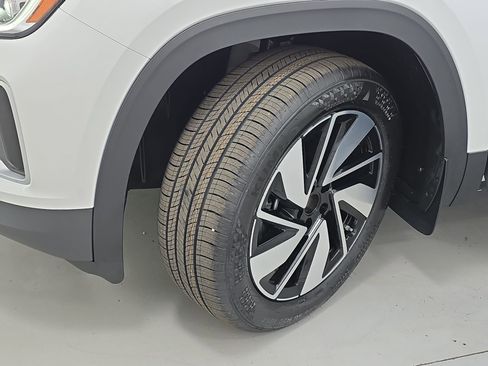 New 2026 Volkswagen Atlas SEL image 34