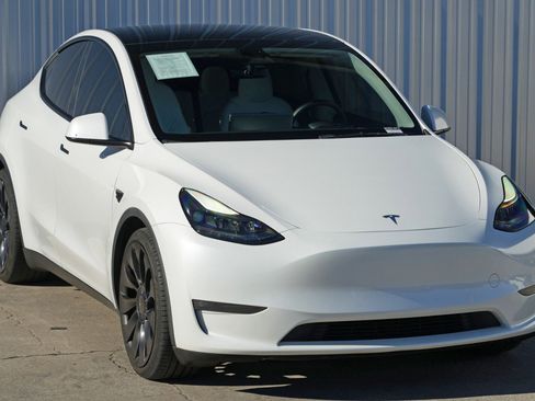 Used 2023 Tesla Model Y Performance image 55
