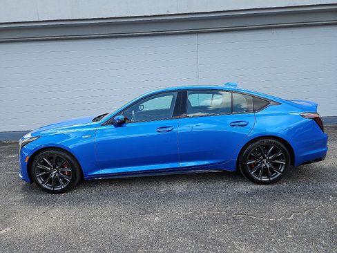 New 2026 Cadillac CT5 V image 2