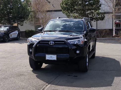 Used 2024 Toyota 4Runner SR5 AWD/4WD image 4