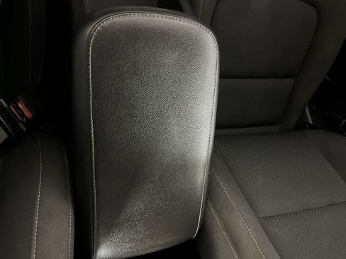 Used 2022 Chevrolet Colorado LT w/ Fleet Safety Package image 23