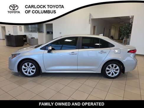 Used 2026 Toyota Corolla LE FWD image 3