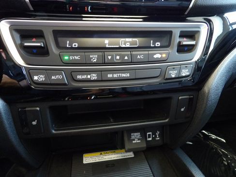 Used 2022 Honda Ridgeline Black Edition image 36