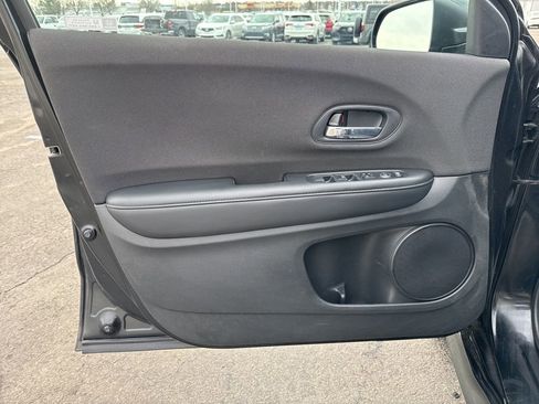 Used 2019 Honda HR-V Sport image 31