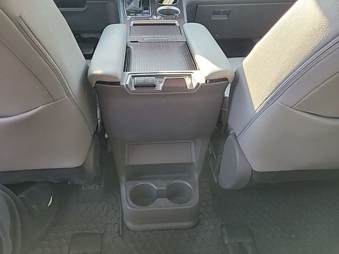 Used 2021 Toyota Sienna XLE w/ XLE Plus Package image 15