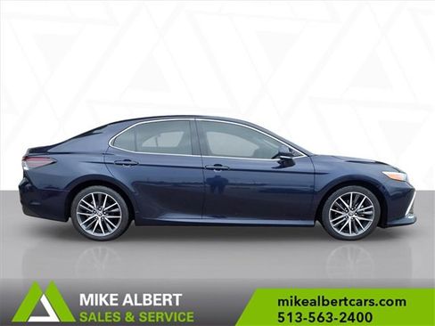 Used 2022 Toyota Camry XLE image 8