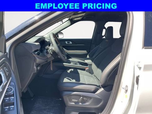 New 2026 Ford Explorer Tremor w/ Tremor Convenience Package AWD/4WD image 9