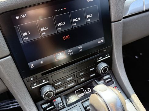 Used 2019 Porsche 718 Cayman RWD image 38