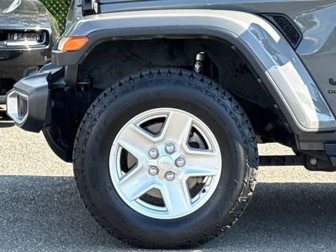 Used 2023 Jeep Gladiator Sport AWD/4WD image 20