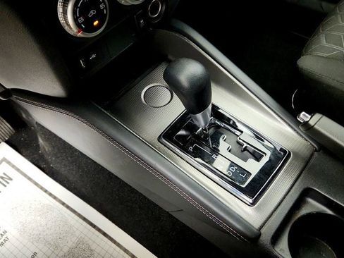 Used 2022 Mitsubishi Outlander Sport ES FWD image 13