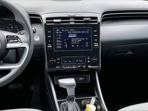 Certified 2024 Hyundai Santa Cruz SEL FWD image 10
