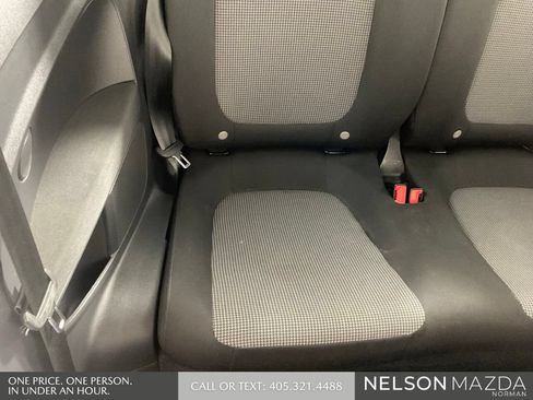 Used 2018 Volkswagen Beetle 2.0T S FWD image 24