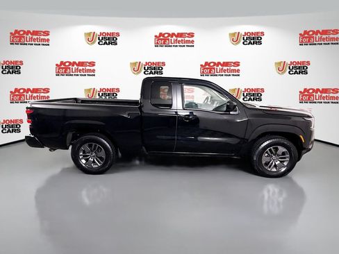 Certified 2025 Nissan Frontier SV RWD image 16