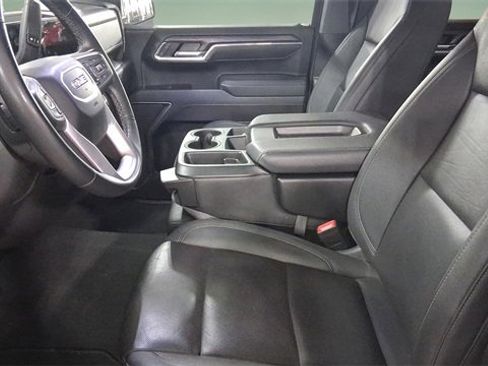 Used 2025 GMC Sierra 1500 SLT image 9