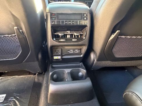 New 2025 Jeep Grand Cherokee L Limited image 27